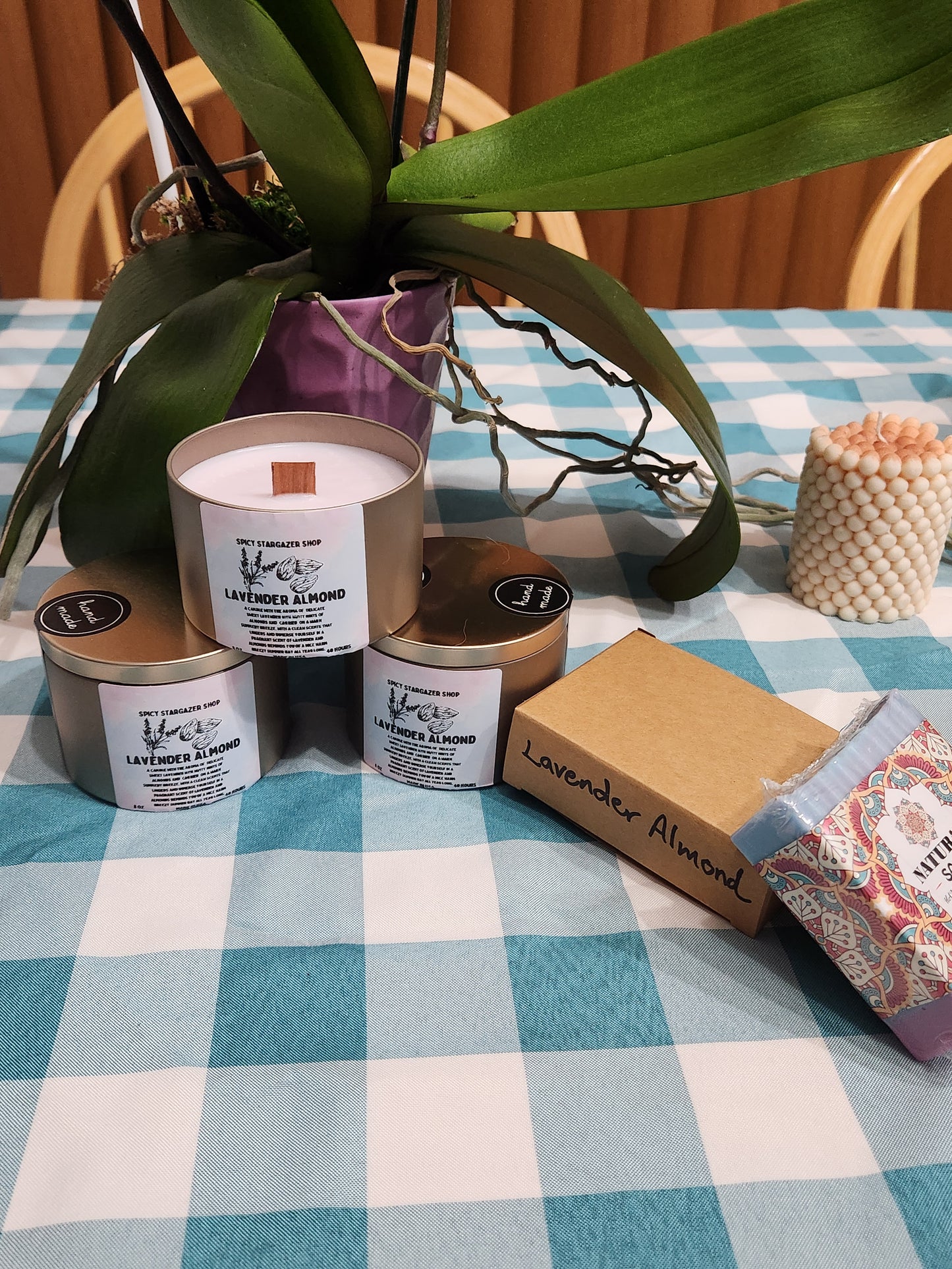 Lavender & Almonds 8oz. Wood Wicks All-Natural Soy Wax Candle Tins